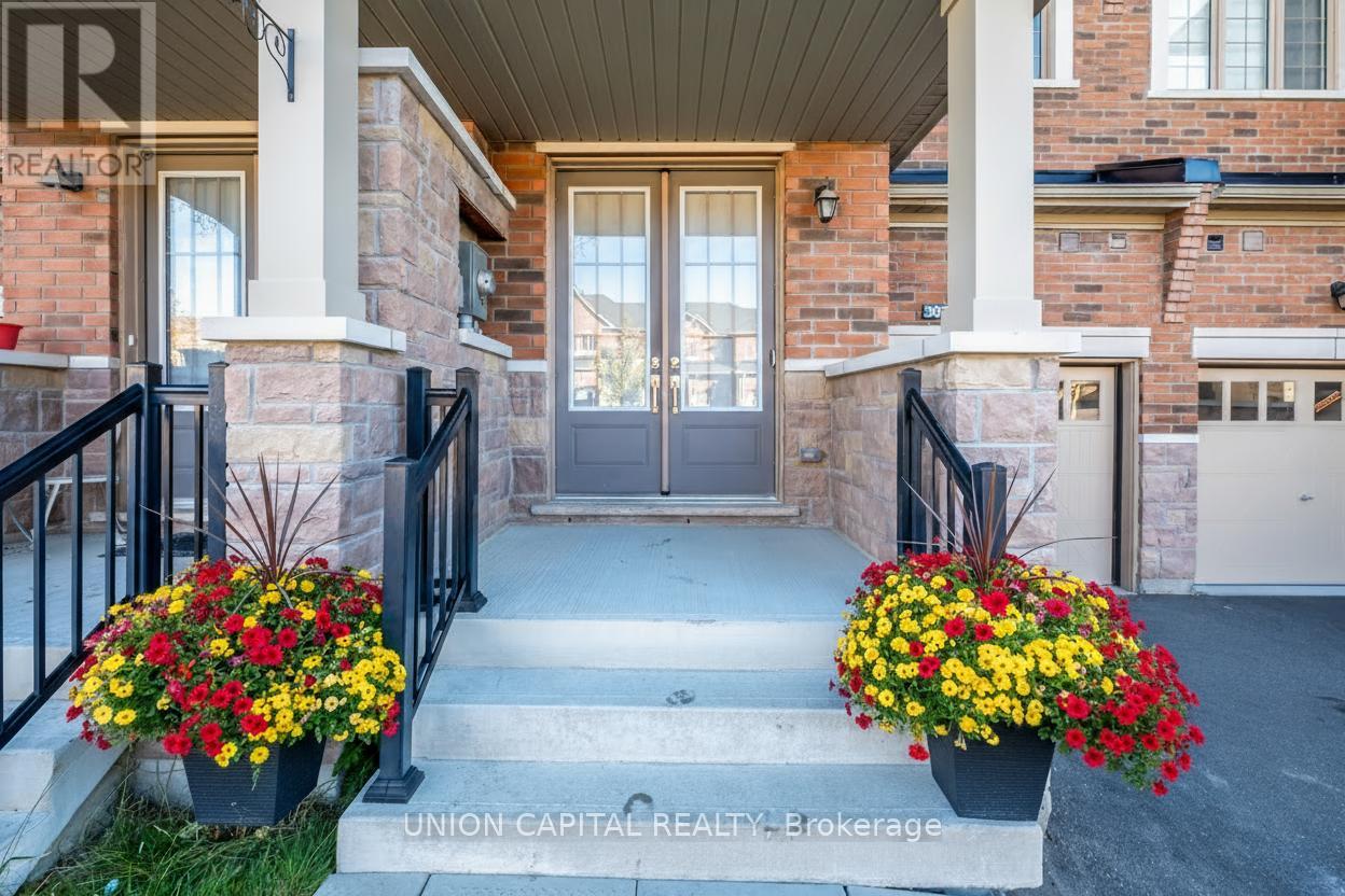307 Silk Twist Drive, East Gwillimbury, Ontario  L9N 0V4 - Photo 2 - N12439658