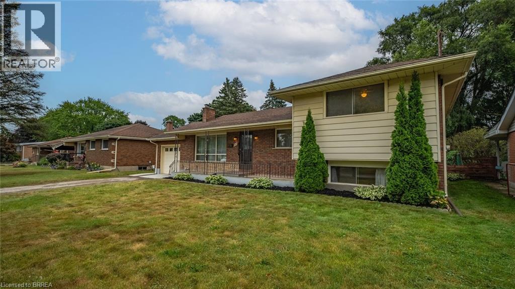 25 Kensington Avenue, Brantford, Ontario  N3R 3N6 - Photo 2 - 40775487