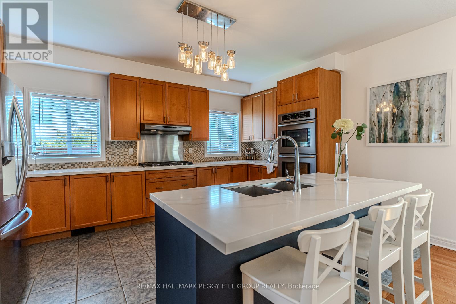 64 Lake Crescent, Barrie, Ontario  L4N 6A6 - Photo 5 - S12439605