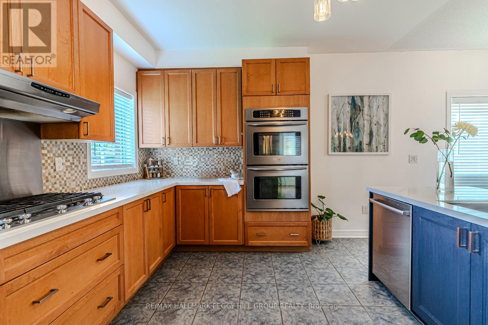 64 Lake Crescent, Barrie, Ontario  L4N 6A6 - Photo 6 - S12439605