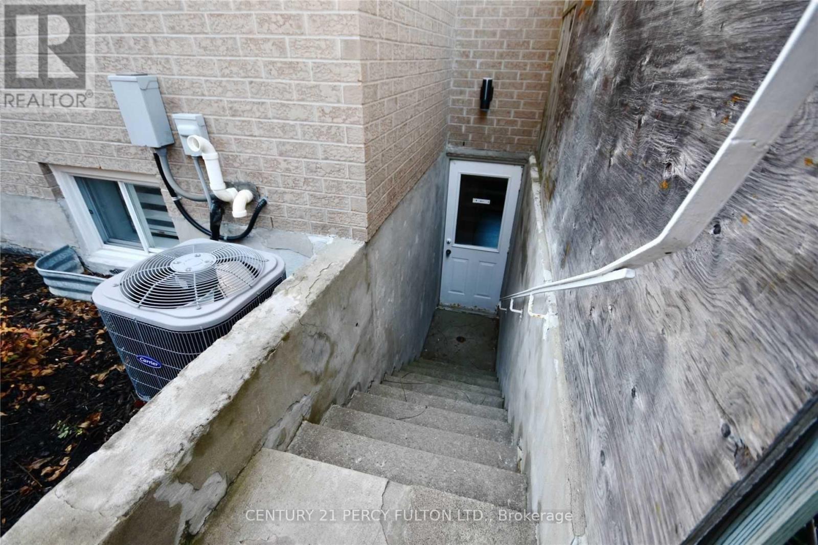 Bsmt - 251 Livingstone Street W, Barrie, Ontario  L4N 6Z4 - Photo 2 - S12439627