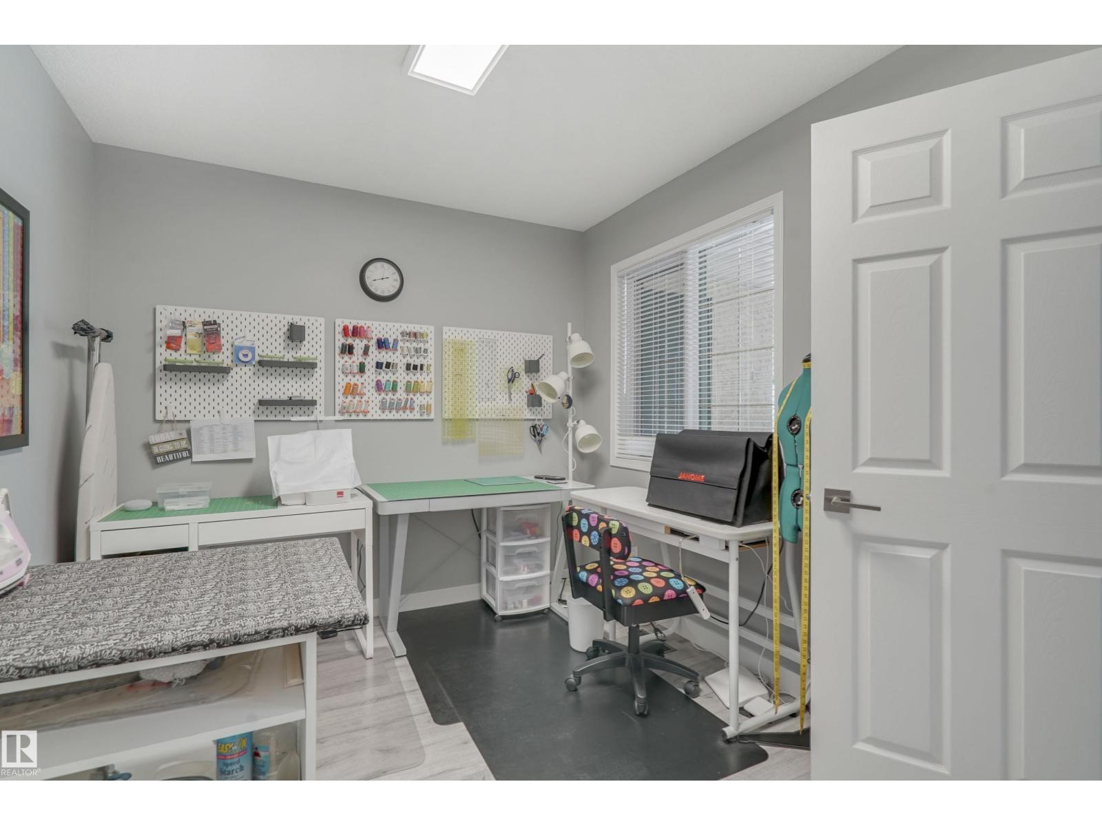 1038 Carter Crest Rd Nw, Edmonton, Alberta  T6R 2K2 - Photo 8 - E4460382