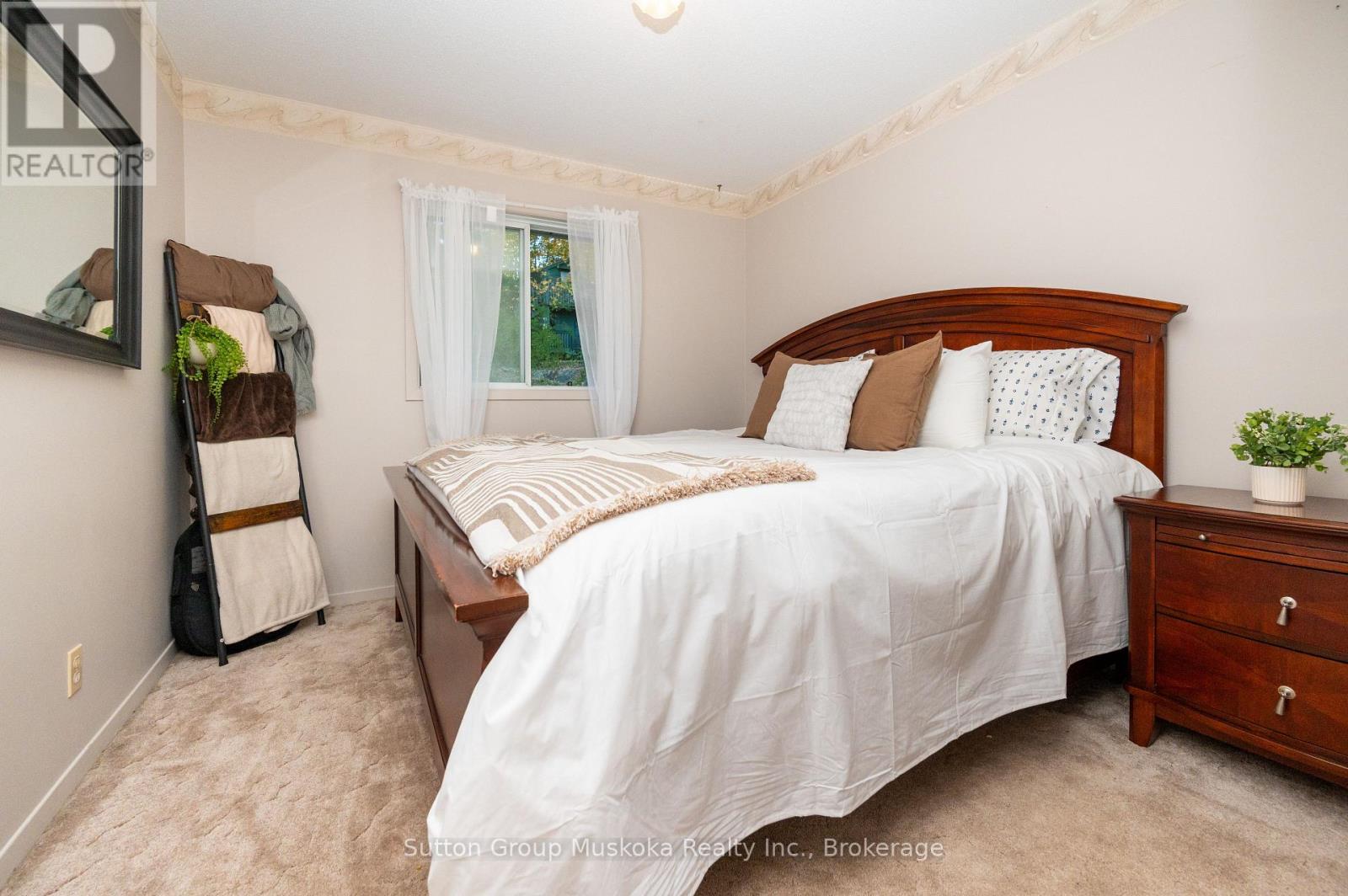 7 Glenwood Drive, Huntsville, Ontario  P1H 1B8 - Photo 18 - X12439363