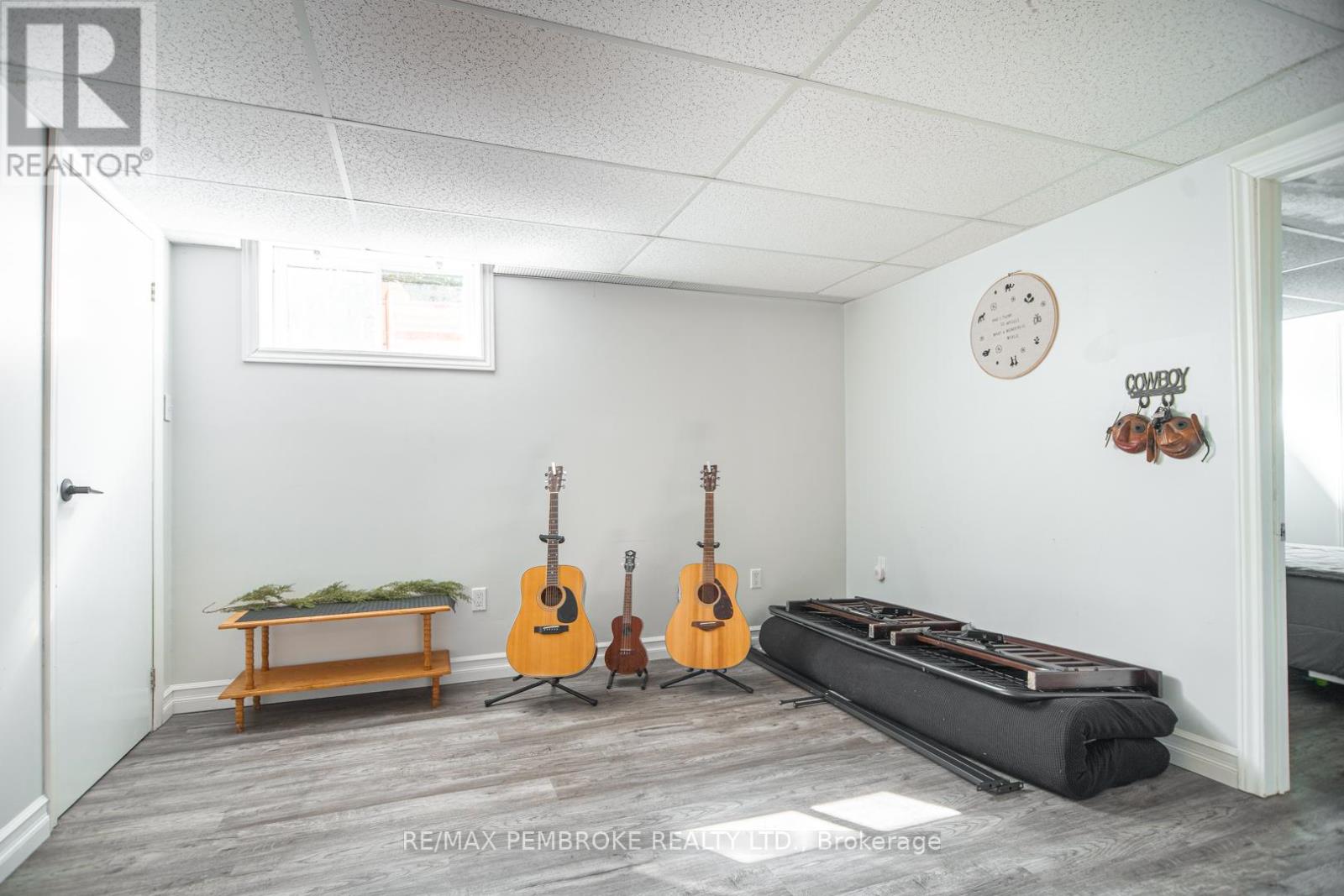 587 Moffat Street, Pembroke, Ontario  K8A 3Y2 - Photo 17 - X12439743