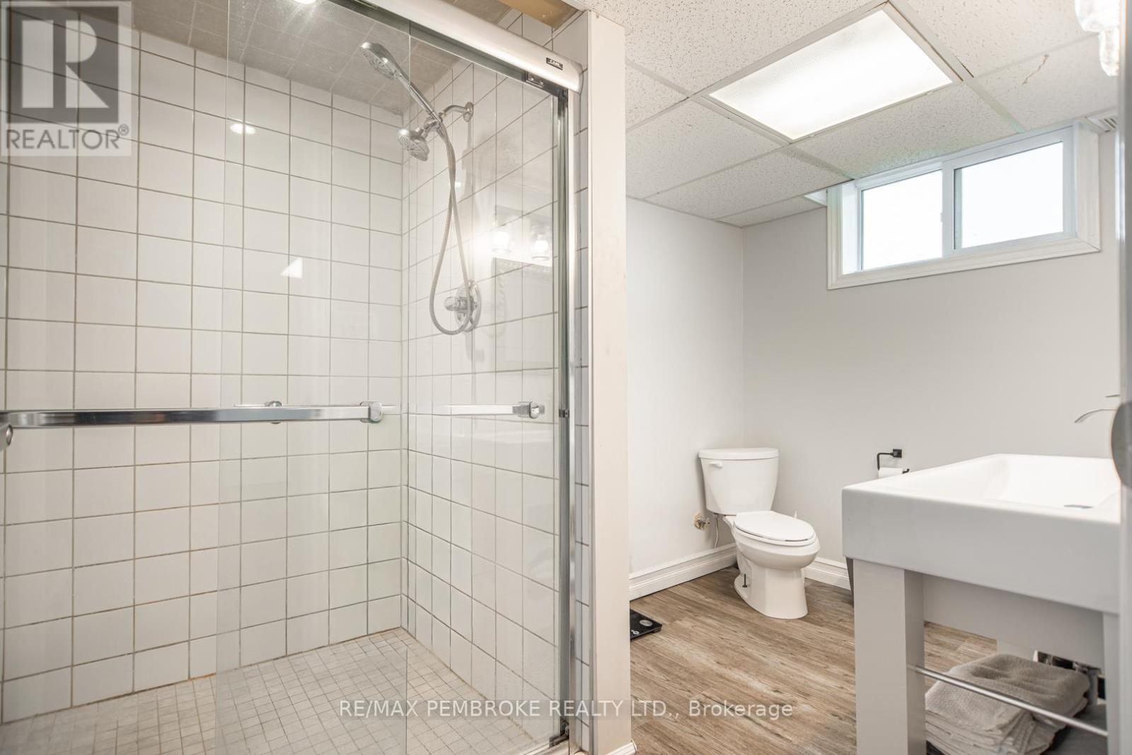 587 Moffat Street, Pembroke, Ontario  K8A 3Y2 - Photo 24 - X12439743