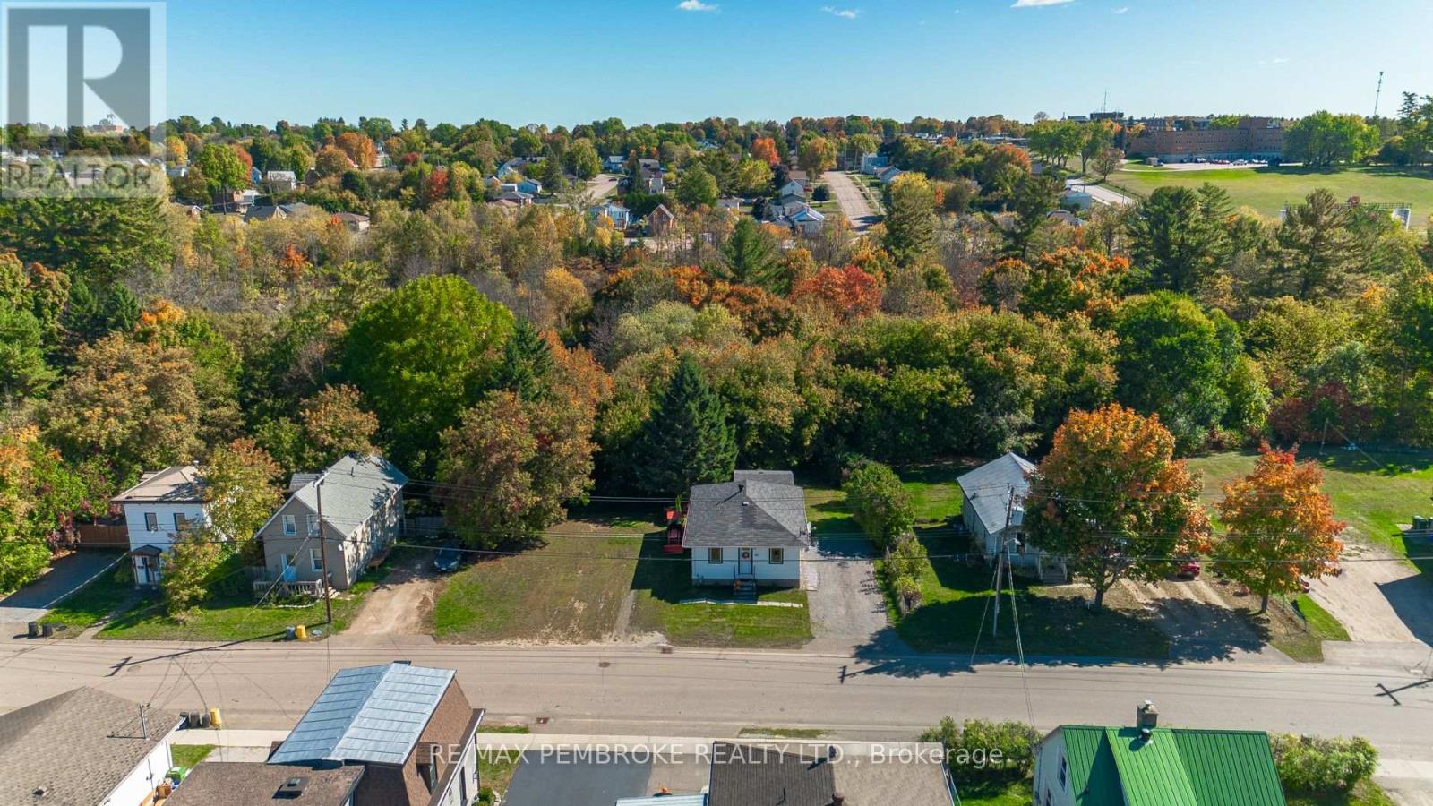 587 Moffat Street, Pembroke, Ontario  K8A 3Y2 - Photo 25 - X12439743