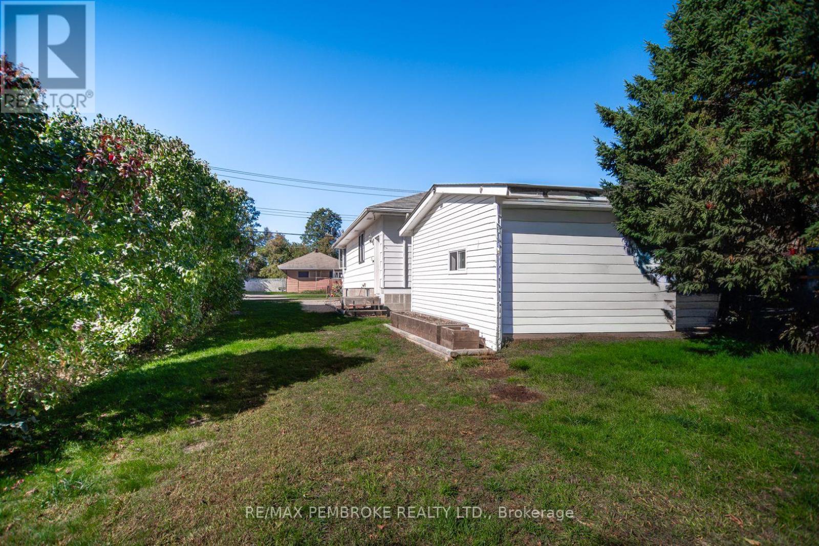 587 Moffat Street, Pembroke, Ontario  K8A 3Y2 - Photo 33 - X12439743