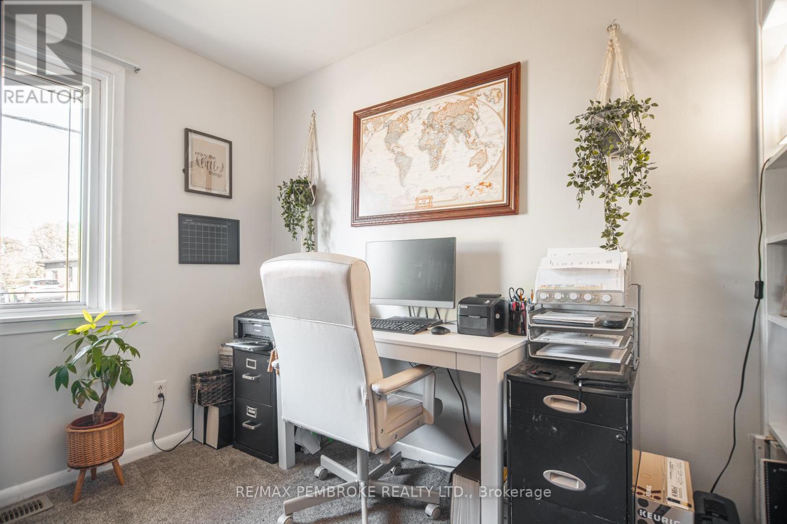 587 Moffat Street, Pembroke, Ontario  K8A 3Y2 - Photo 4 - X12439743