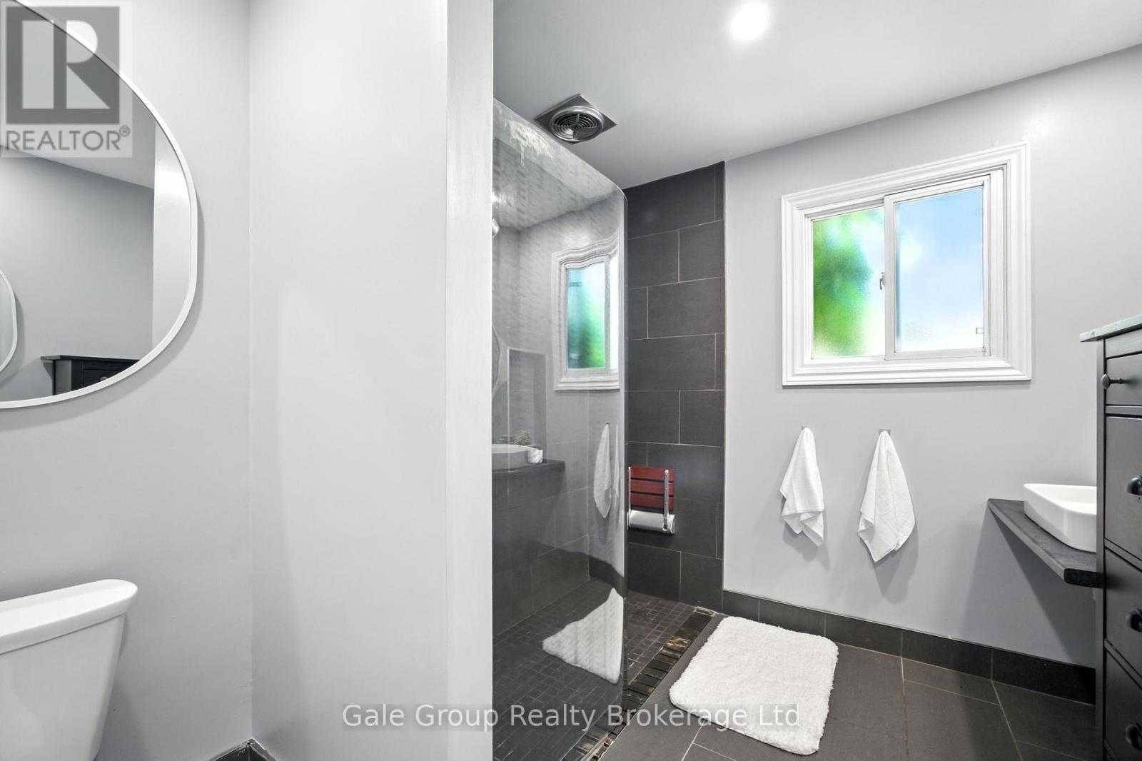 42 Moultrey Crescent, Halton Hills, Ontario  L7G 4N5 - Photo 16 - W12439763