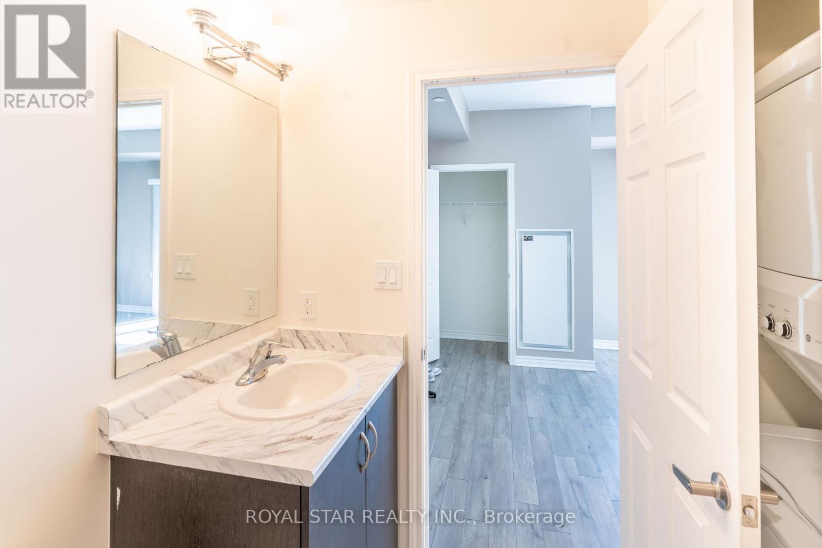 601 - 200 Lagerfeld Drive, Brampton, Ontario  L7A 5G5 - Photo 14 - W12373536
