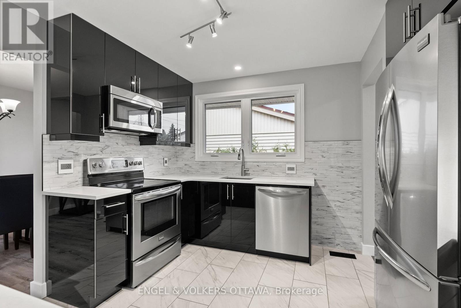 20 Gary Avenue, Ottawa, Ontario  K2G 3L3 - Photo 10 - X12437124