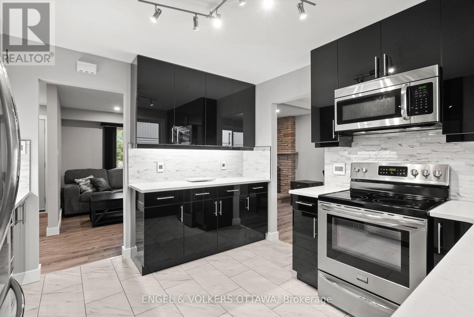 20 Gary Avenue, Ottawa, Ontario  K2G 3L3 - Photo 11 - X12437124