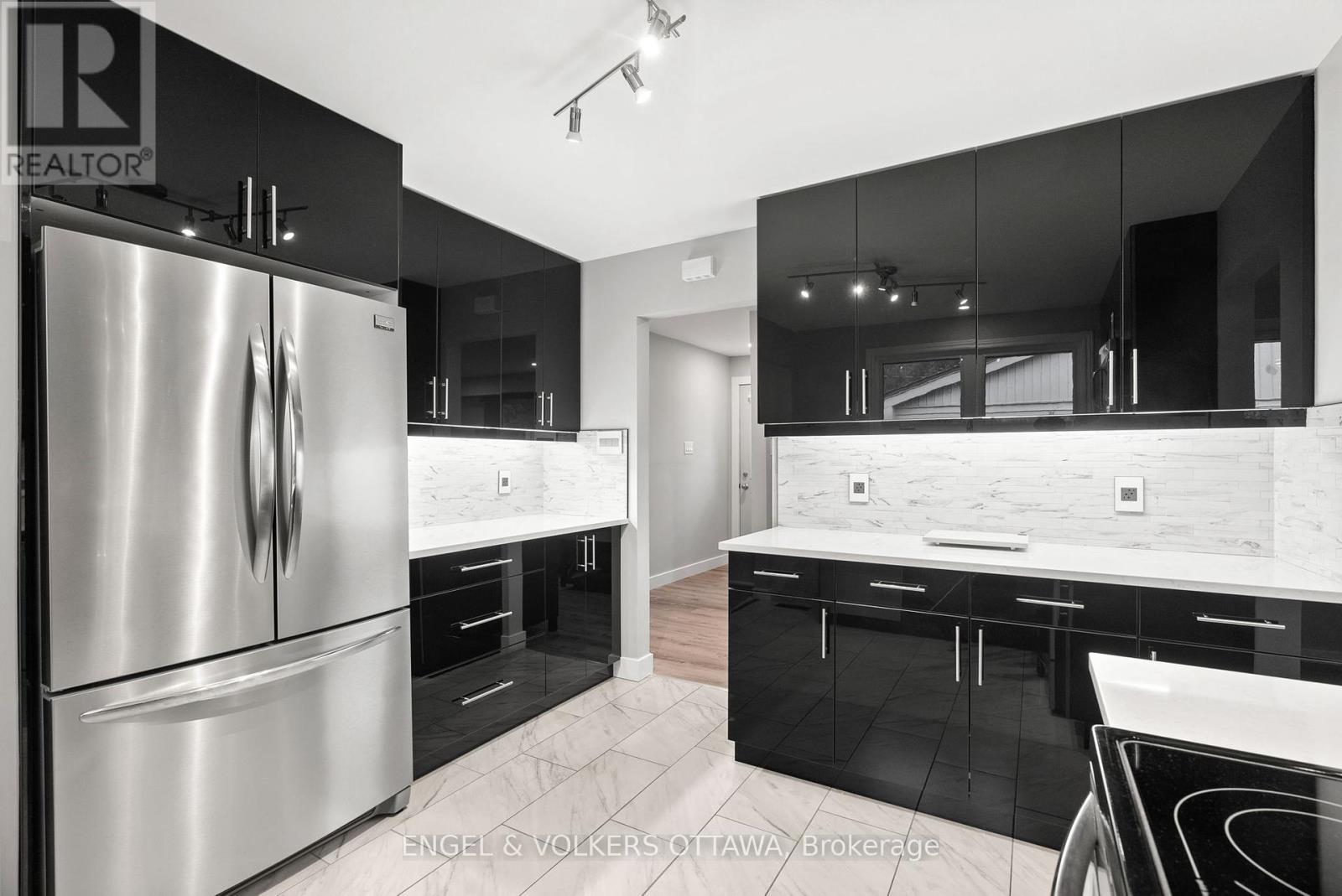 20 Gary Avenue, Ottawa, Ontario  K2G 3L3 - Photo 12 - X12437124