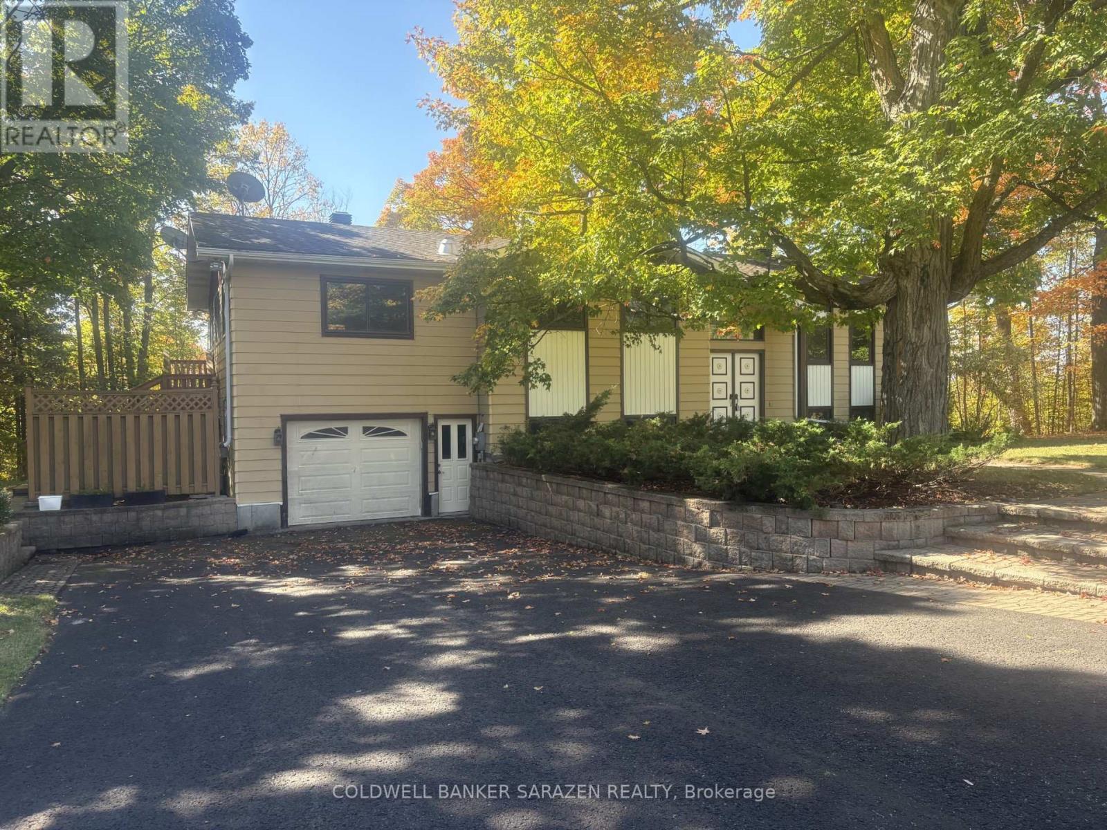1273 Usborne Street, Mcnab/braeside, Ontario  K0A 1G0 - Photo 19 - X12438452