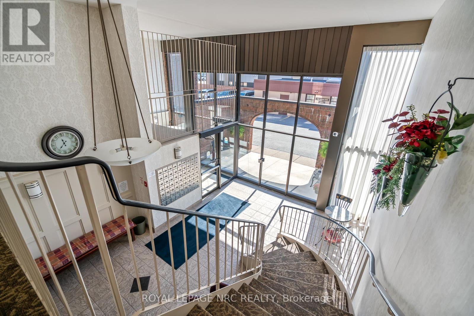 201 - 276 Oakdale Avenue, St. Catharines, Ontario  L2P 3S5 - Photo 7 - X12437853