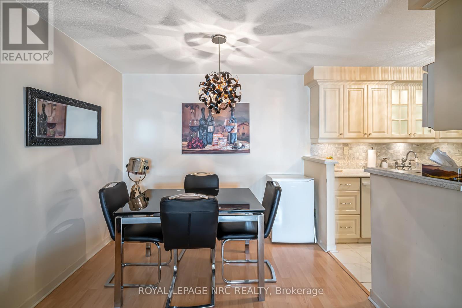 201 - 276 Oakdale Avenue, St. Catharines, Ontario  L2P 3S5 - Photo 13 - X12437853