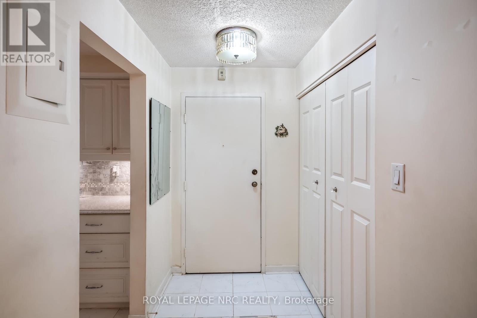 201 - 276 Oakdale Avenue, St. Catharines, Ontario  L2P 3S5 - Photo 9 - X12437853