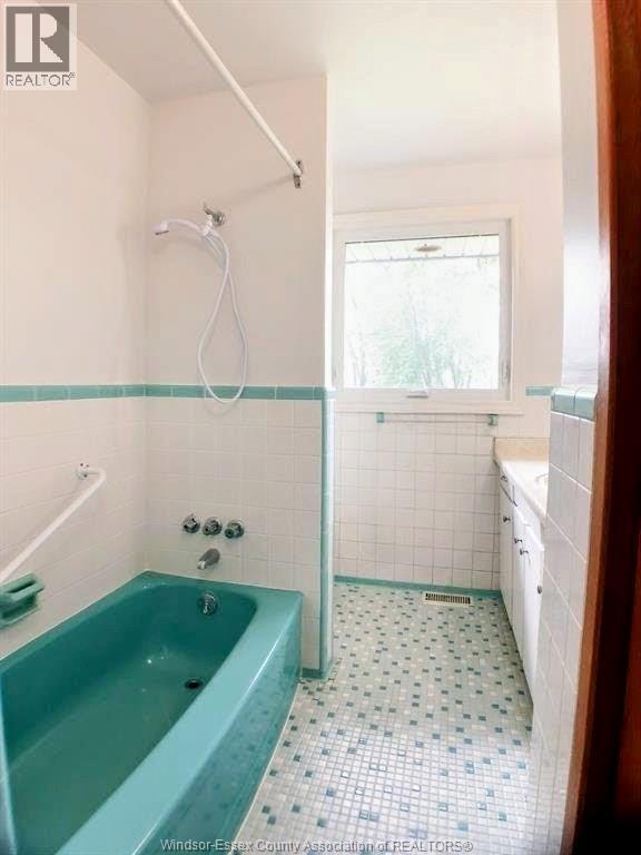 541 Lakeview Avenue, Windsor, Ontario  N8P 1E1 - Photo 15 - 25025078