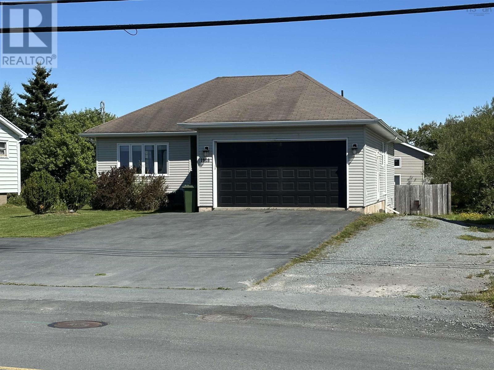 1918 Caldwell Road, Eastern Passage, Nova Scotia  B3G 1J3 - Photo 1 - 202523057