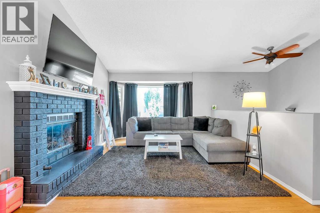 20 Westland Gate, Okotoks, Alberta  T1S 1N1 - Photo 4 - A2244976
