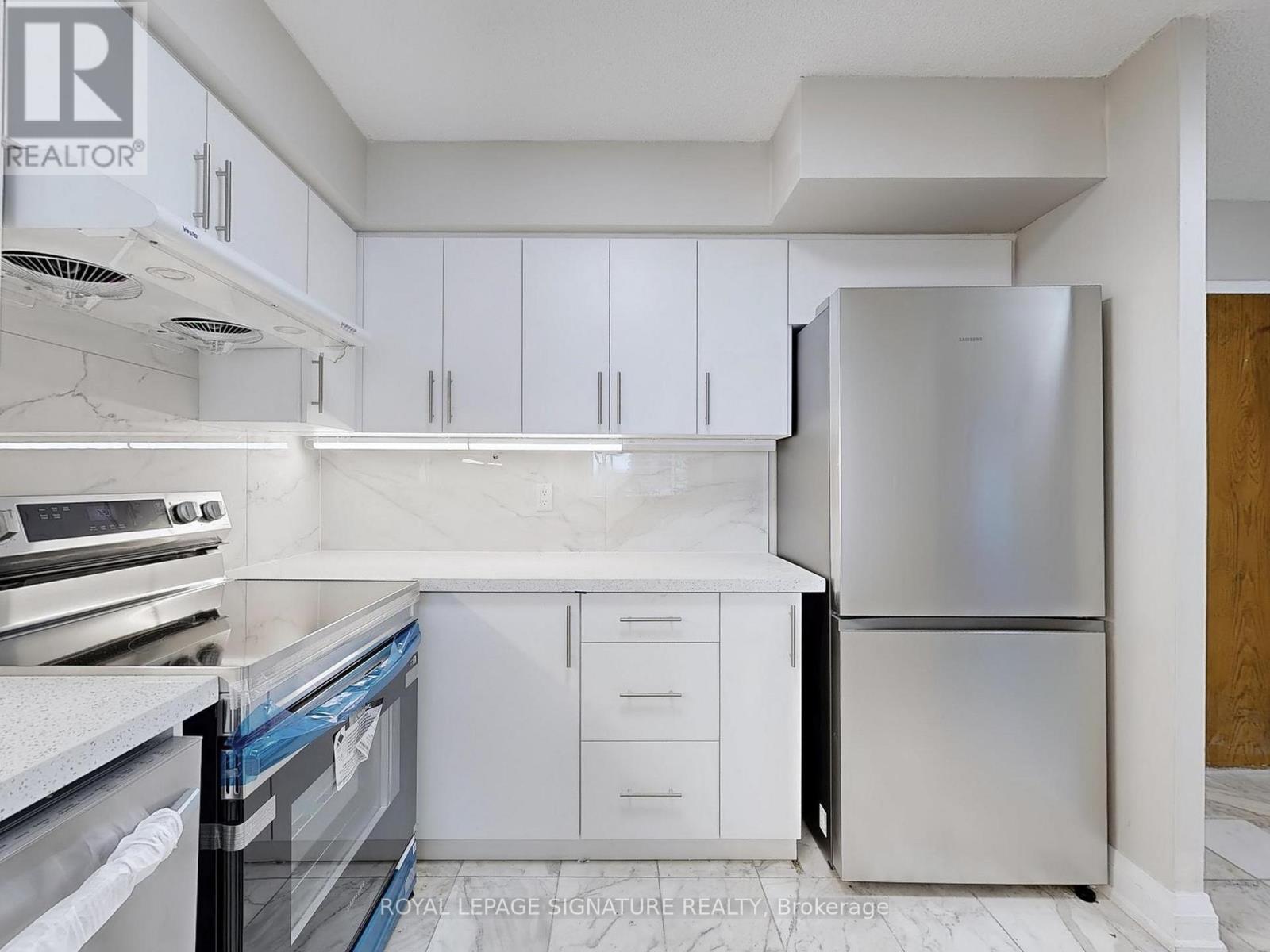 1505 - 100 Upper Madison Avenue, Toronto, Ontario  M2N 6M4 - Photo 9 - C12434184