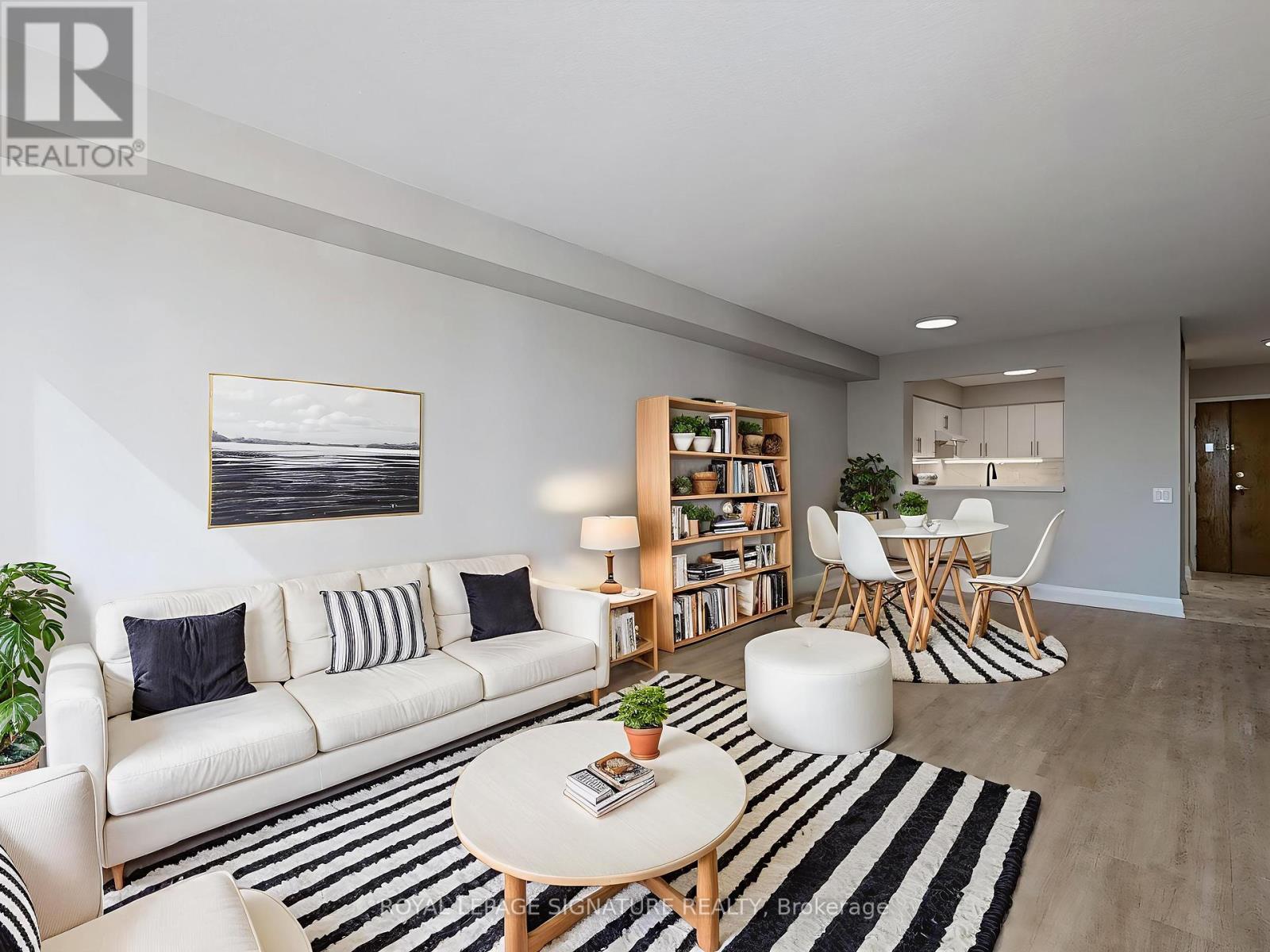 1505 - 100 Upper Madison Avenue, Toronto, Ontario  M2N 6M4 - Photo 7 - C12434184