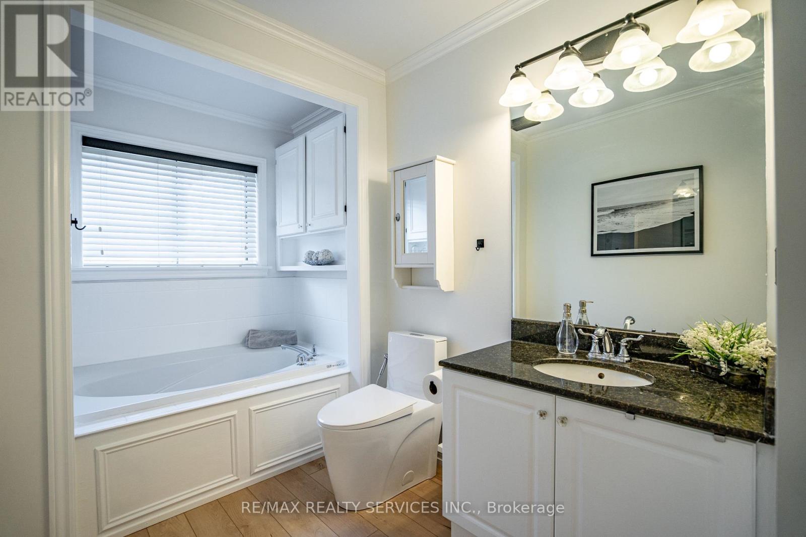 3748 Pearlstone Drive, Mississauga, Ontario  L5M 7H1 - Photo 31 - W12439475