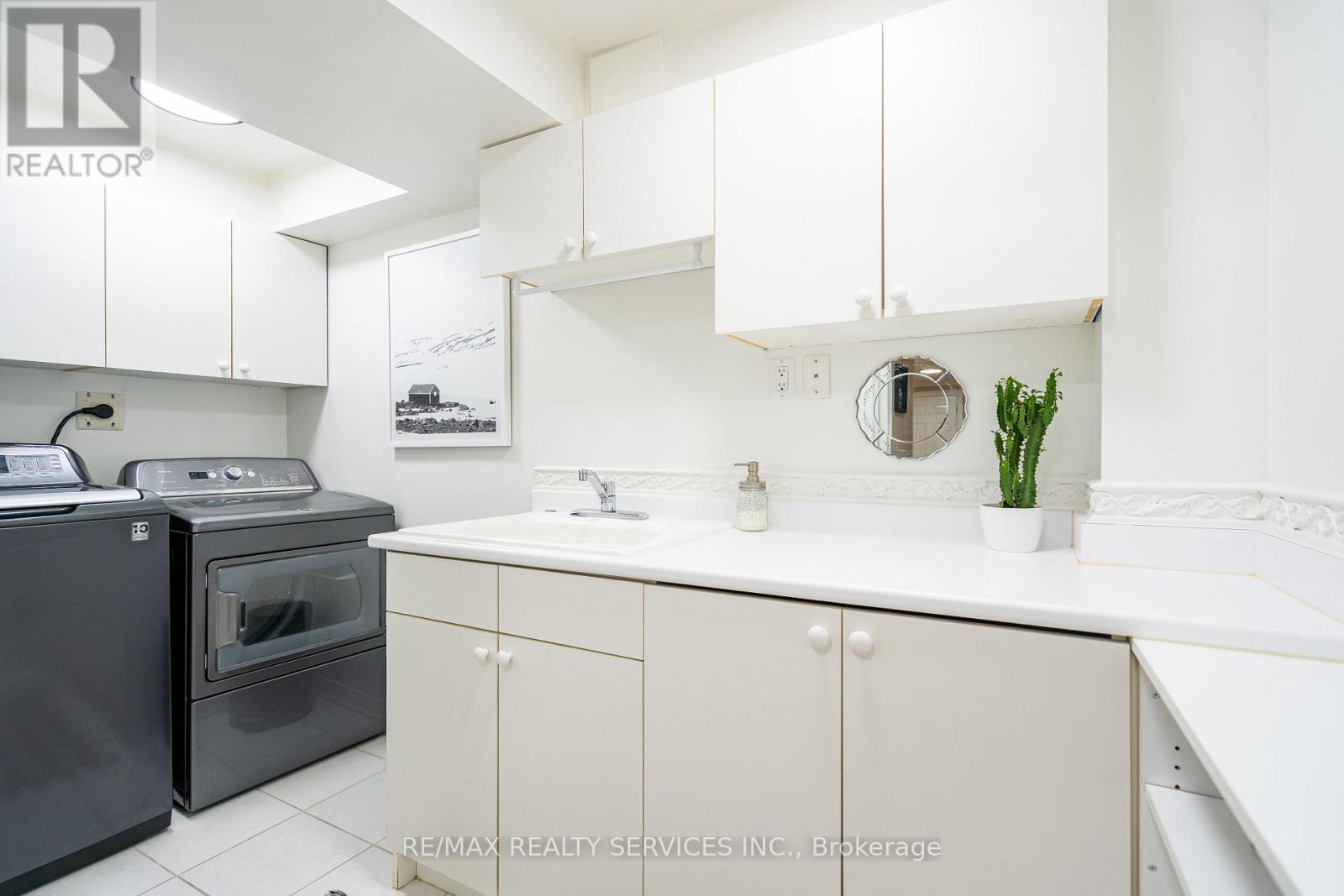 3748 Pearlstone Drive, Mississauga, Ontario  L5M 7H1 - Photo 42 - W12439475