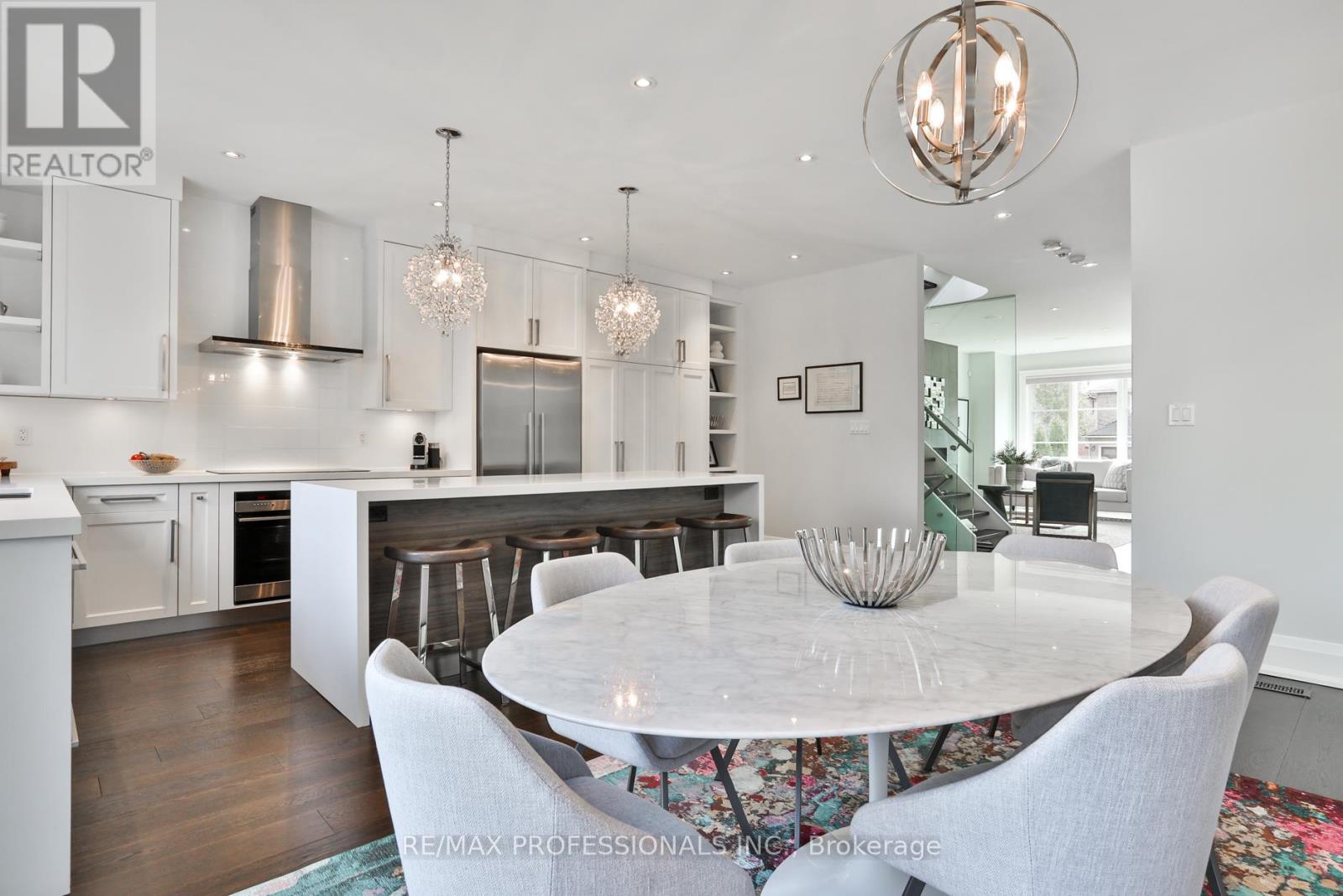 6 Meadowcrest Road, Toronto, Ontario  M8Z 2Y2 - Photo 15 - W12439518