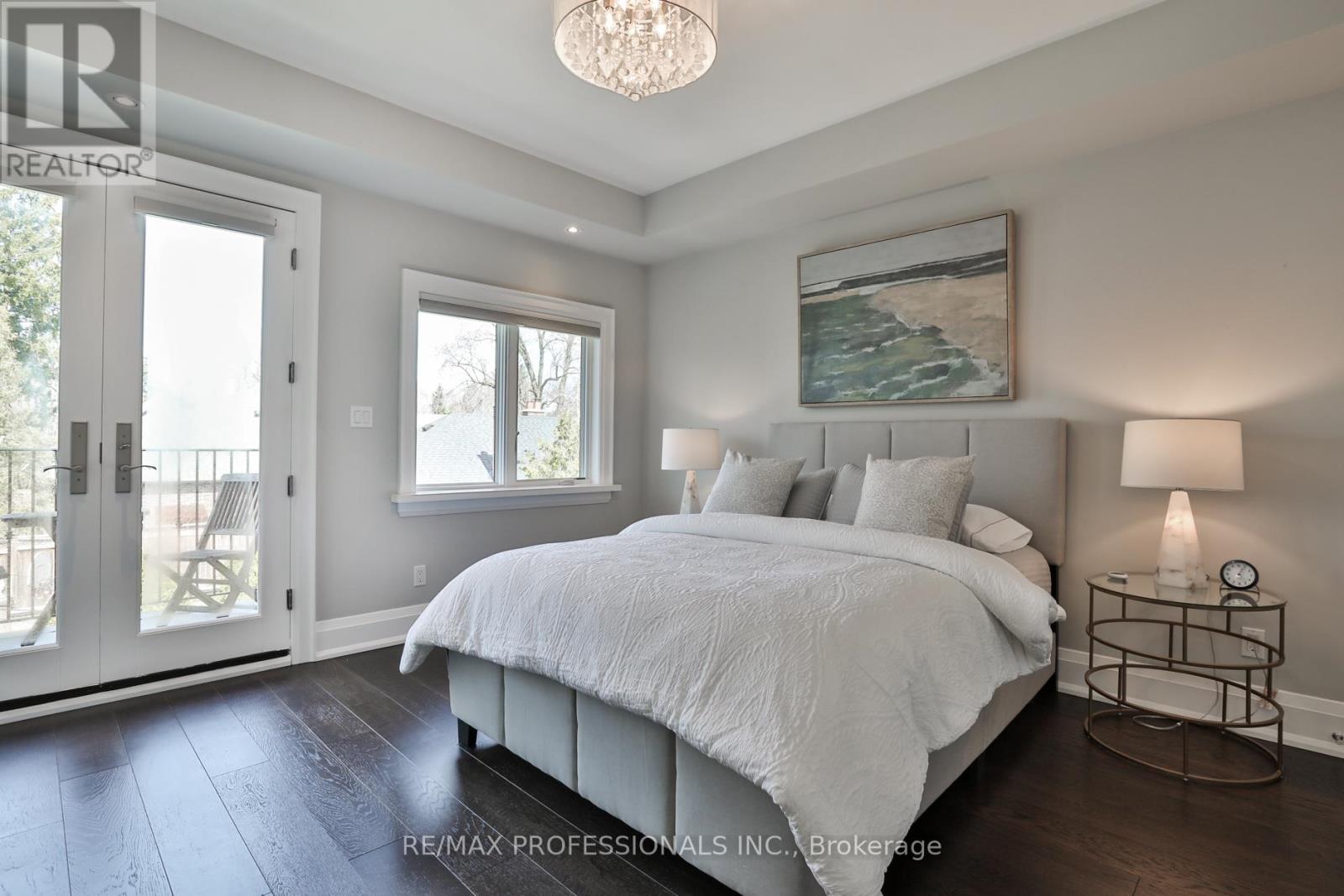 6 Meadowcrest Road, Toronto, Ontario  M8Z 2Y2 - Photo 23 - W12439518