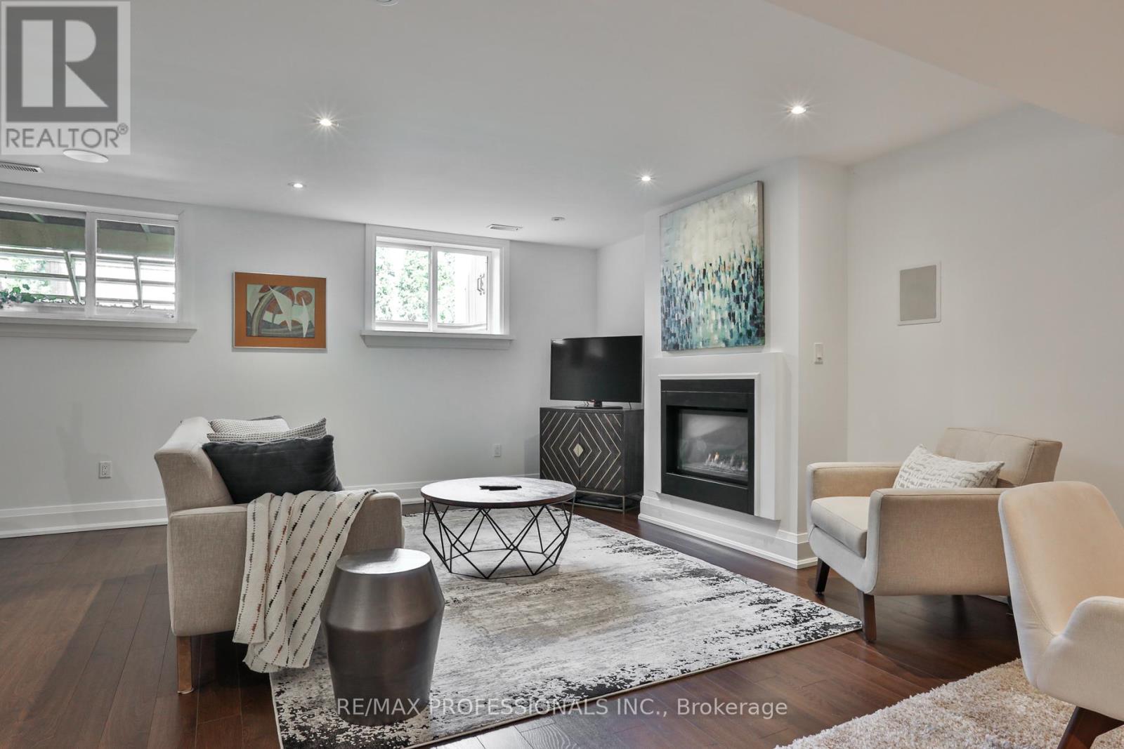 6 Meadowcrest Road, Toronto, Ontario  M8Z 2Y2 - Photo 35 - W12439518