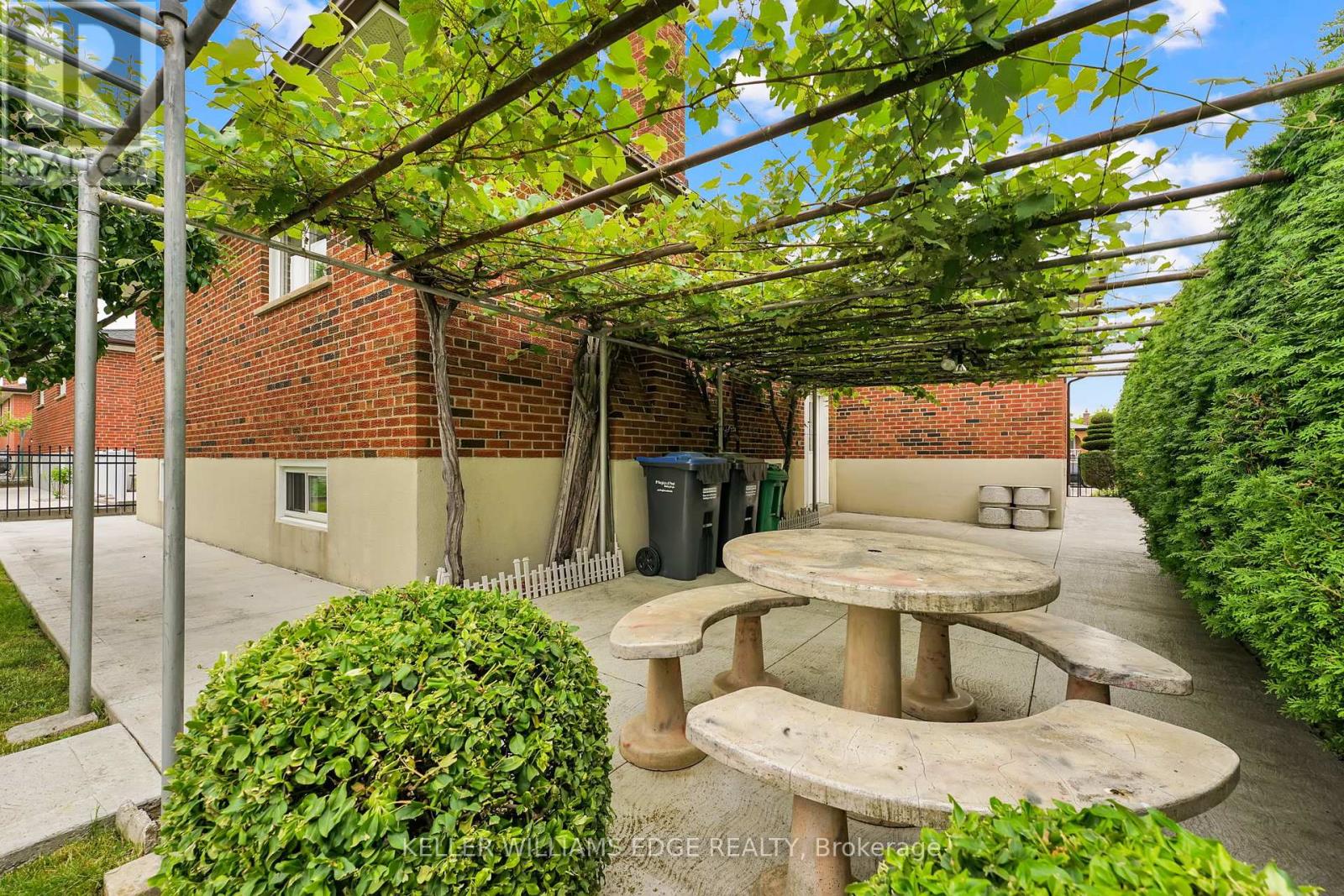 112 Linkdale Road, Brampton, Ontario  L6V 3A2 - Photo 32 - W12439522