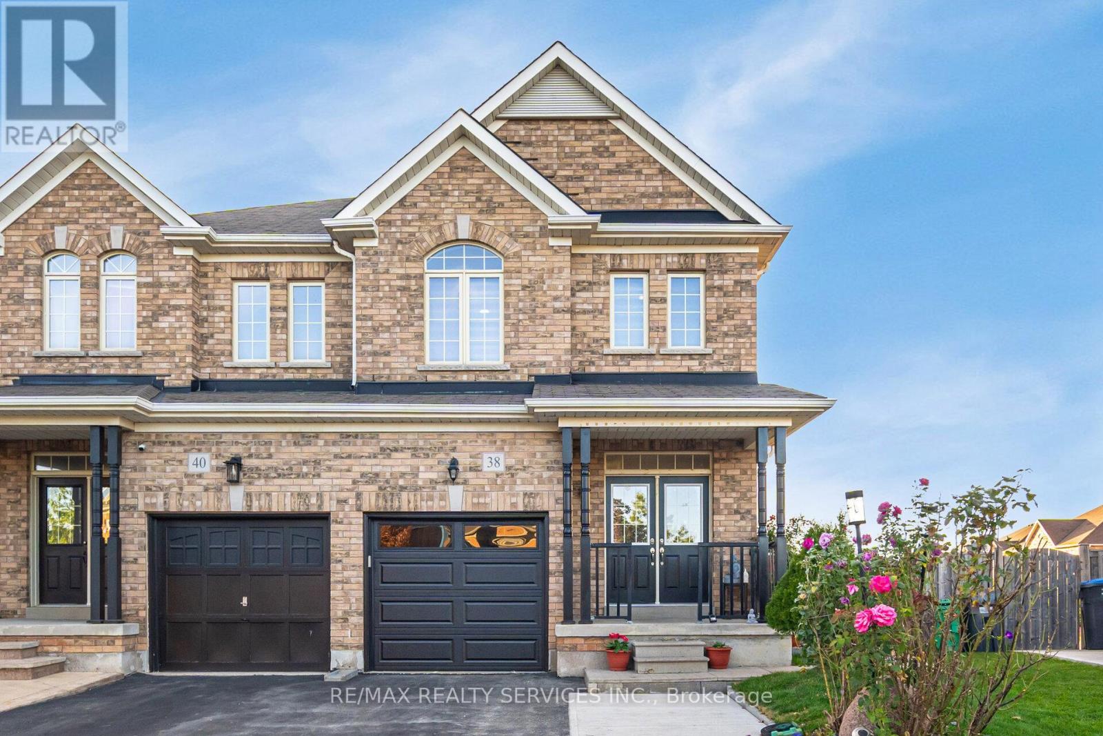 38 DELPORT CLOSE, Brampton, Ontario