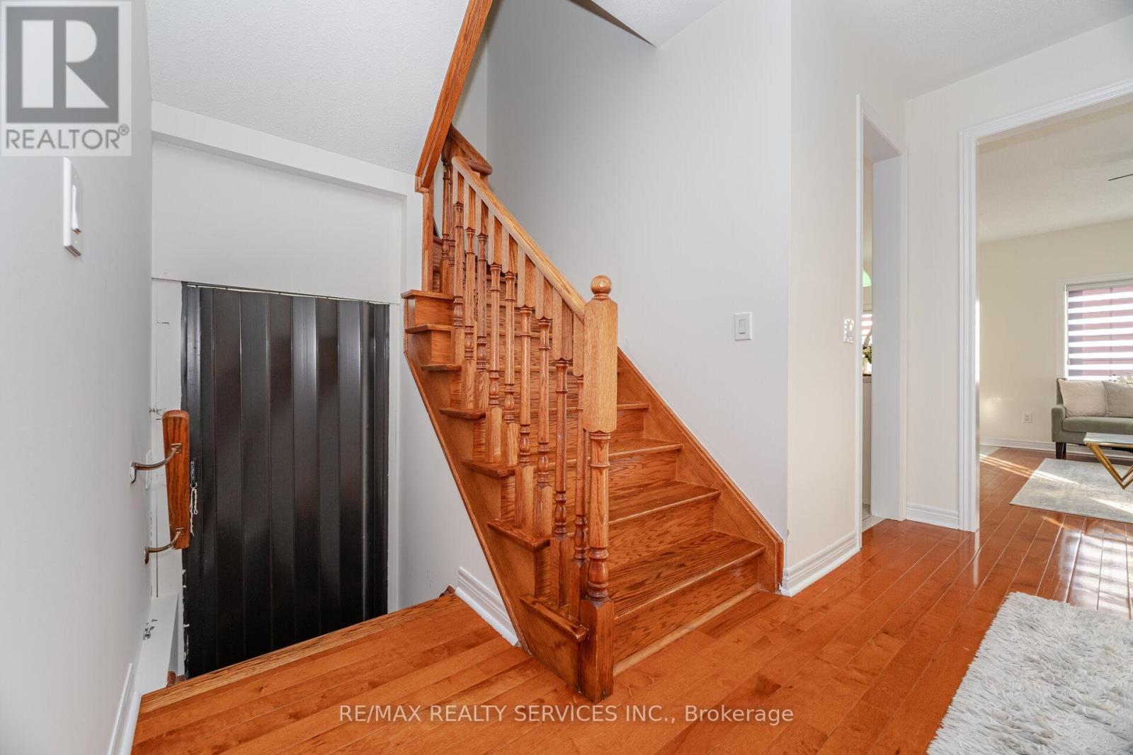 38 Delport Close, Brampton, Ontario  L6P 3T3 - Photo 19 - W12439550