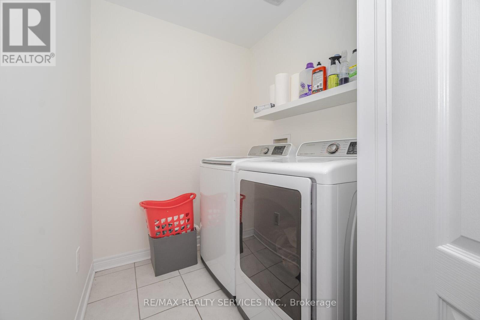 38 Delport Close, Brampton, Ontario  L6P 3T3 - Photo 31 - W12439550