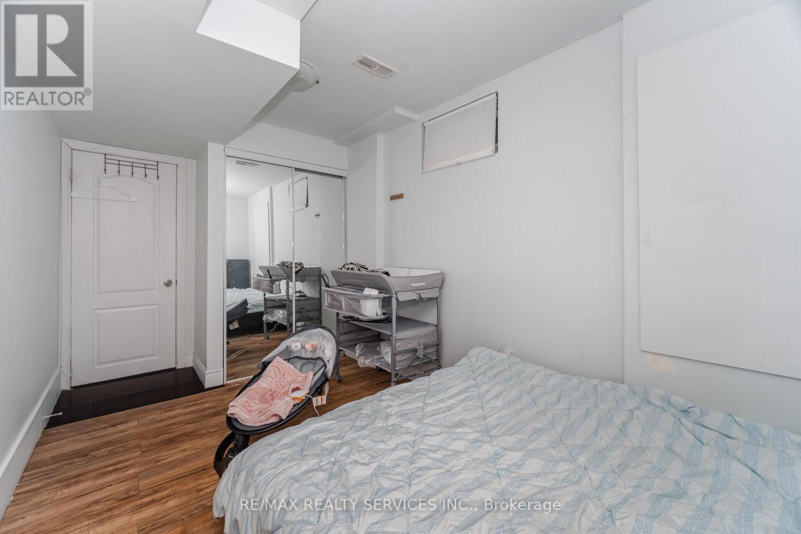 38 Delport Close, Brampton, Ontario  L6P 3T3 - Photo 40 - W12439550