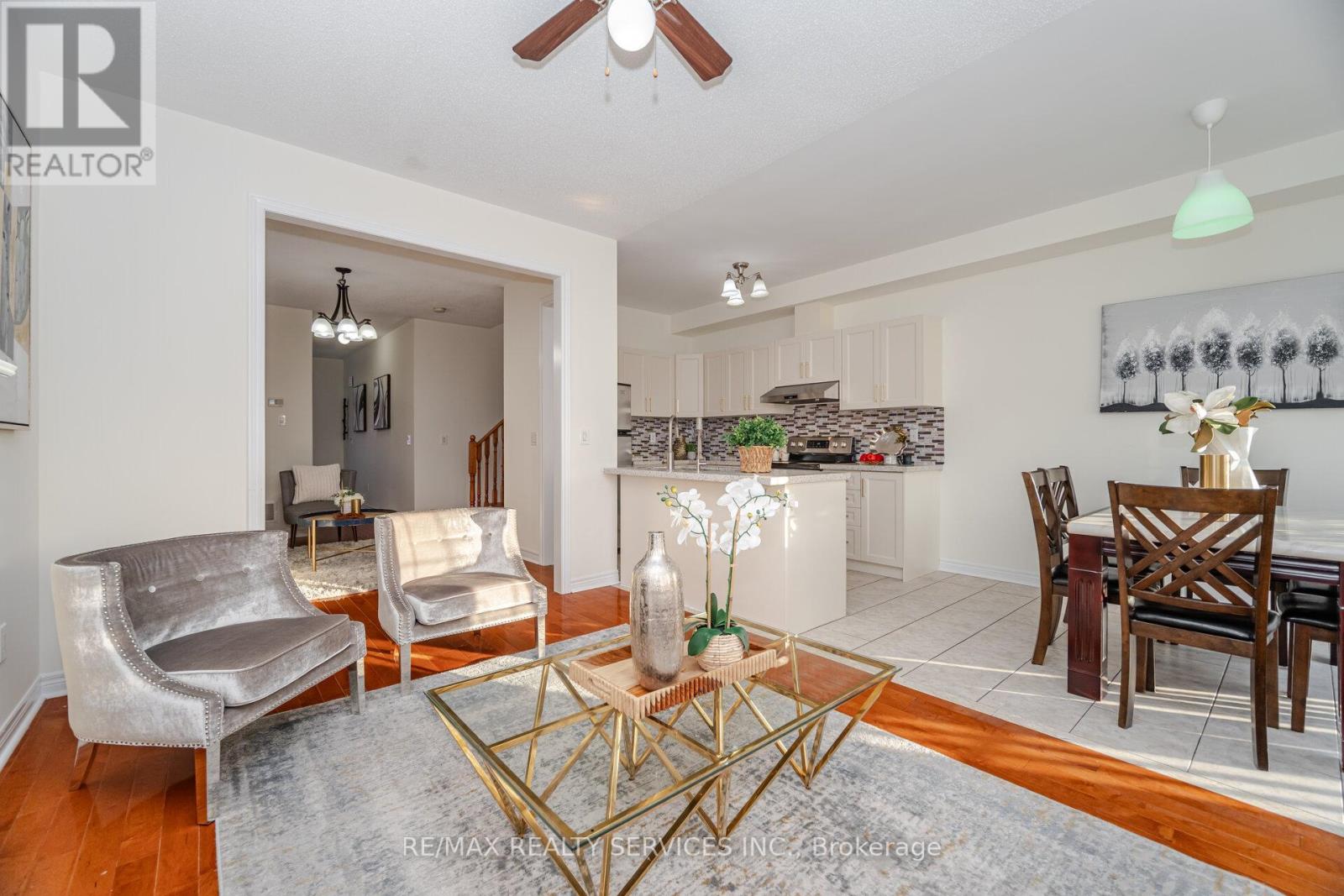 38 Delport Close, Brampton, Ontario  L6P 3T3 - Photo 9 - W12439550