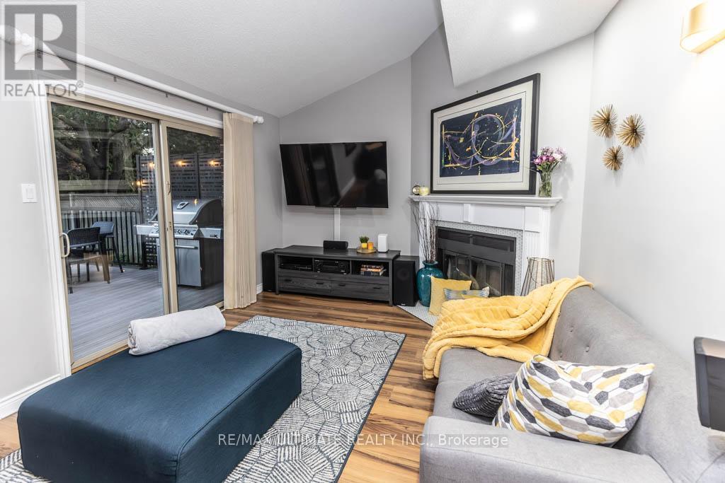 6869 Hickling Crescent, Mississauga, Ontario  L5N 4Y1 - Photo 13 - W12439566