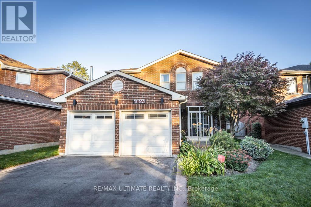 6869 Hickling Crescent, Mississauga, Ontario  L5N 4Y1 - Photo 2 - W12439566