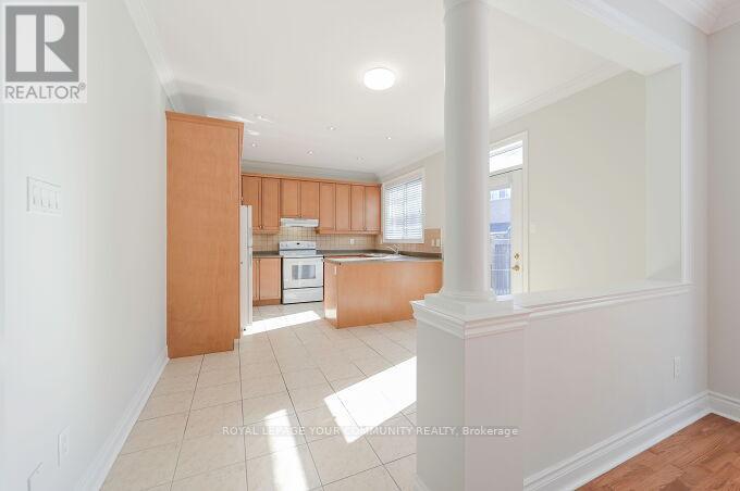 Upper Unit - 128 Watsonbrook Drive, Brampton, Ontario  L6R 0S1 - Photo 12 - W12439576