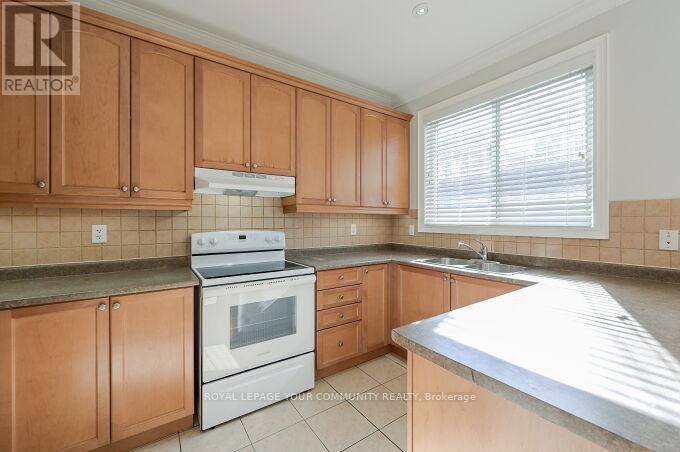 Upper Unit - 128 Watsonbrook Drive, Brampton, Ontario  L6R 0S1 - Photo 15 - W12439576
