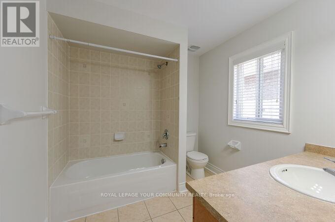 Upper Unit - 128 Watsonbrook Drive, Brampton, Ontario  L6R 0S1 - Photo 35 - W12439576