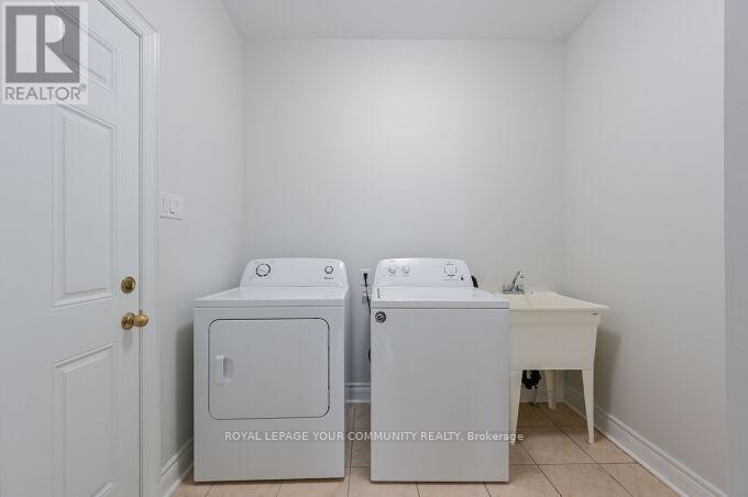 Upper Unit - 128 Watsonbrook Drive, Brampton, Ontario  L6R 0S1 - Photo 39 - W12439576