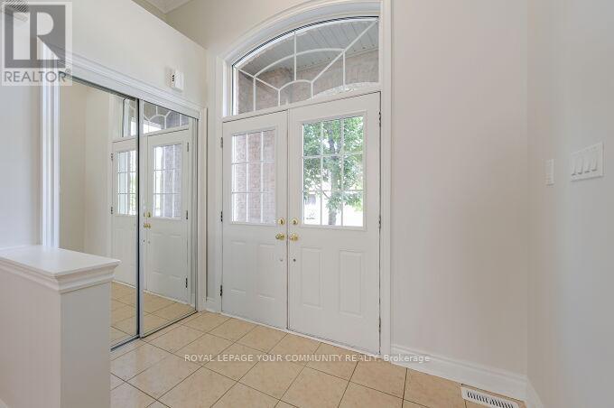 Upper Unit - 128 Watsonbrook Drive, Brampton, Ontario  L6R 0S1 - Photo 4 - W12439576