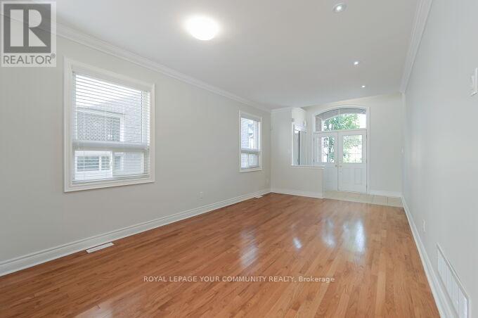 Upper Unit - 128 Watsonbrook Drive, Brampton, Ontario  L6R 0S1 - Photo 6 - W12439576