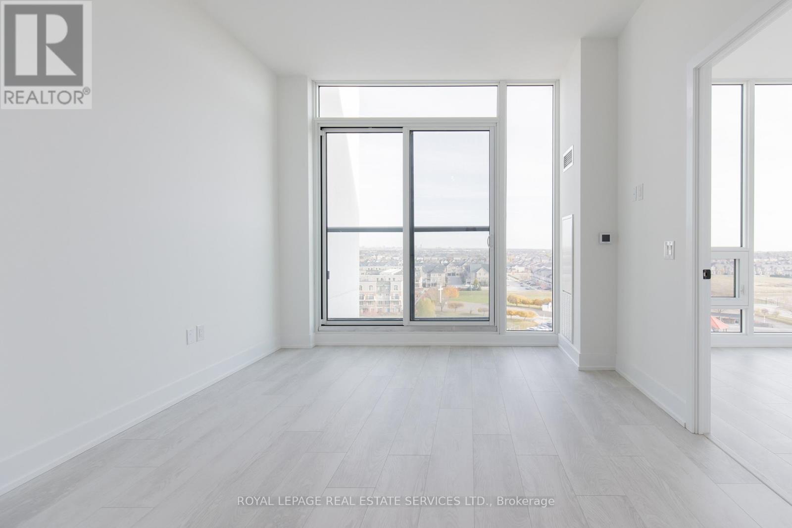 807 - 2450 Old Bronte Road, Oakville, Ontario  L6M 5P6 - Photo 4 - W12439584
