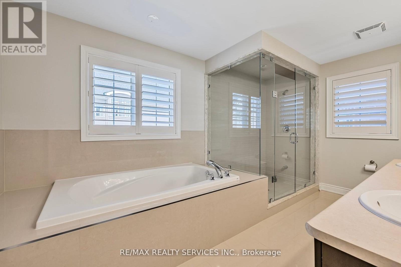 5 Perth Street, Brampton, Ontario  L6Z 4P3 - Photo 34 - W12439622