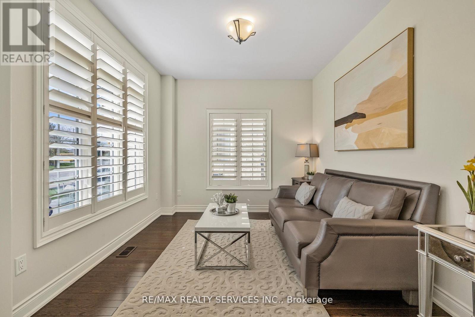 5 Perth Street, Brampton, Ontario  L6Z 4P3 - Photo 6 - W12439622
