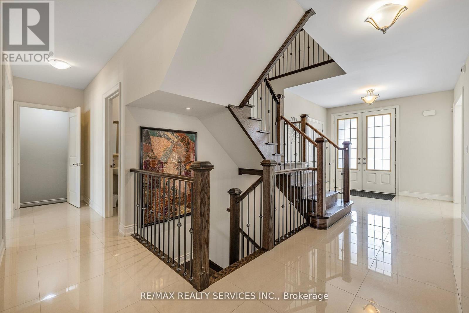 5 Perth Street, Brampton, Ontario  L6Z 4P3 - Photo 8 - W12439622
