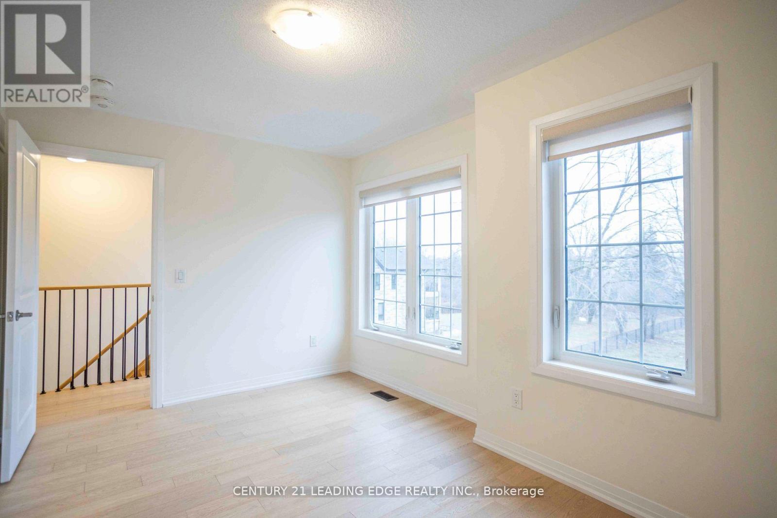 1983 Oana Drive, Mississauga, Ontario  L5J 0A4 - Photo 39 - W12439637